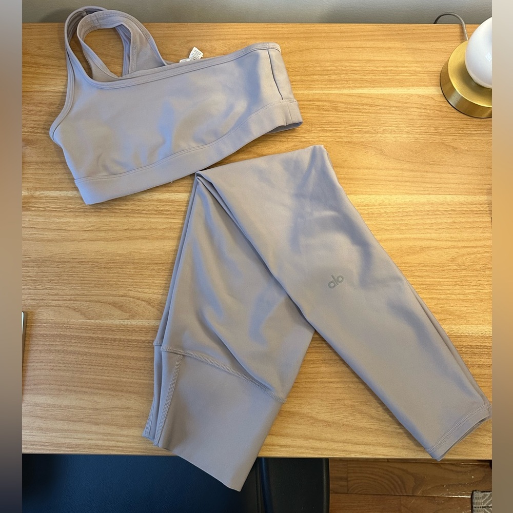 Alo Yoga Set - 7/8 Airlift Leggings XS and One Shoulder Bra S - Icy purple